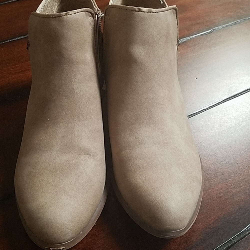 Booties - Picture 2 of 7